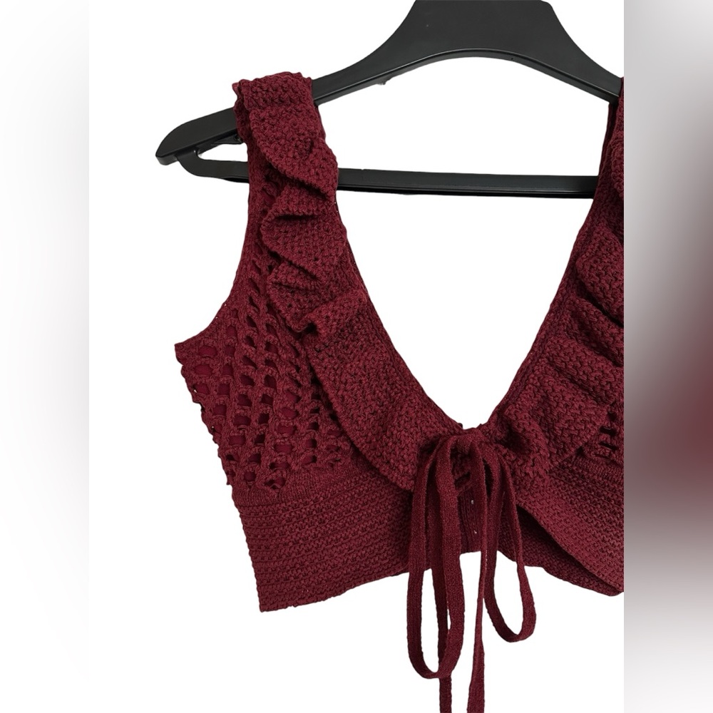 BCBGMaxAzria Wine Red Crochet Crop Top Size S - Picture 3 of 8